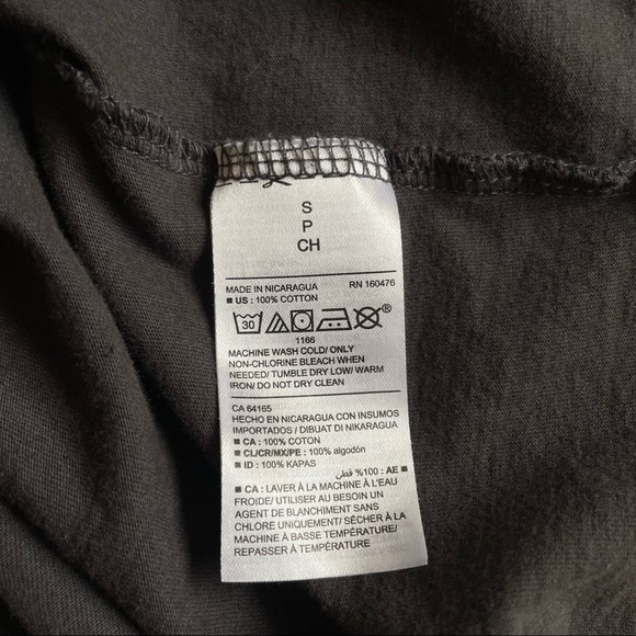 Old Navy FRIENDS Grey T-shirt Size XS-S - Picture 2 of 5